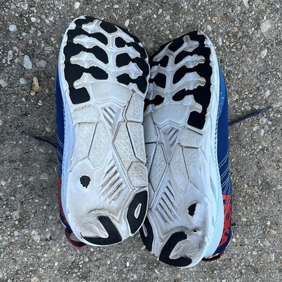 Hoka Clifton 6 Running Shoes size 8.5 M main image 4